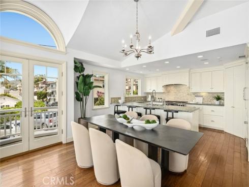 111 Brooks , Laguna Beach, CA