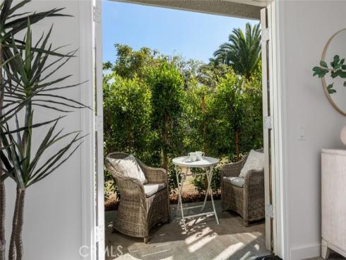 933 Meadowlark Drive, Laguna Beach, CA