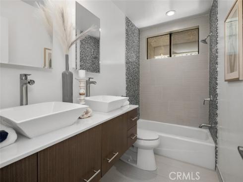 933 Meadowlark Drive, Laguna Beach, CA