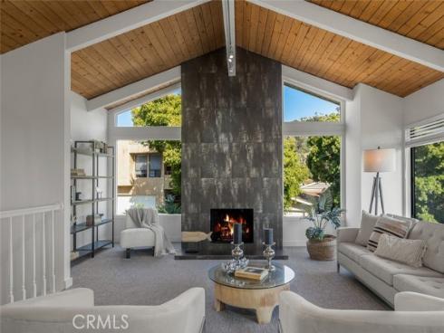 933 Meadowlark Drive, Laguna Beach, CA