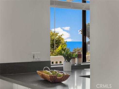 933 Meadowlark Drive, Laguna Beach, CA