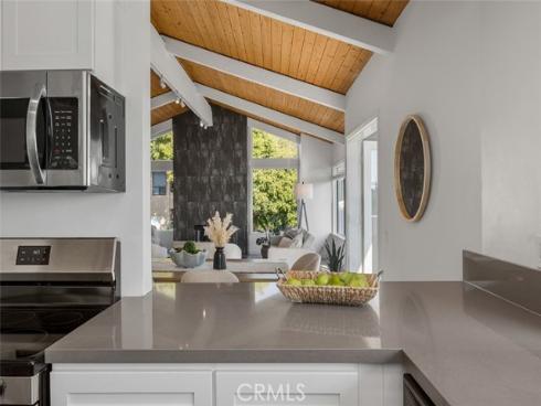 933 Meadowlark Drive, Laguna Beach, CA