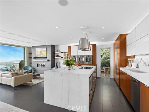 1088 Del Mar Avenue, Laguna Beach, CA