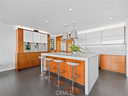 1088 Del Mar Avenue, Laguna Beach, CA