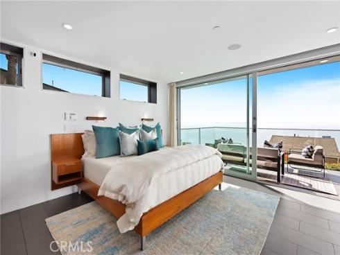 1088 Del Mar Avenue, Laguna Beach, CA