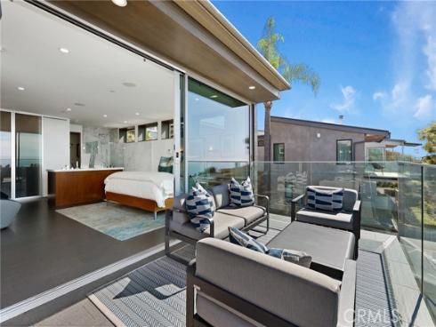 1088 Del Mar Avenue, Laguna Beach, CA