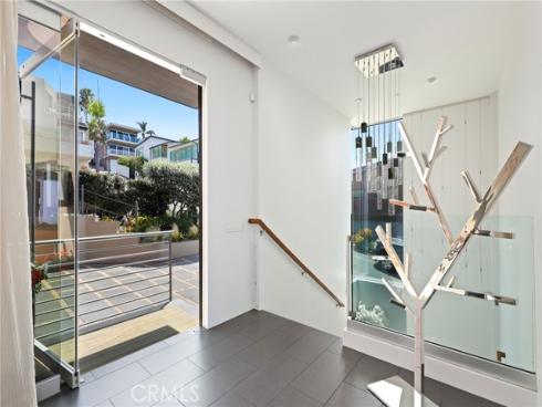 1088 Del Mar Avenue, Laguna Beach, CA