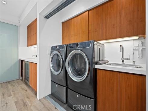 1088 Del Mar Avenue, Laguna Beach, CA