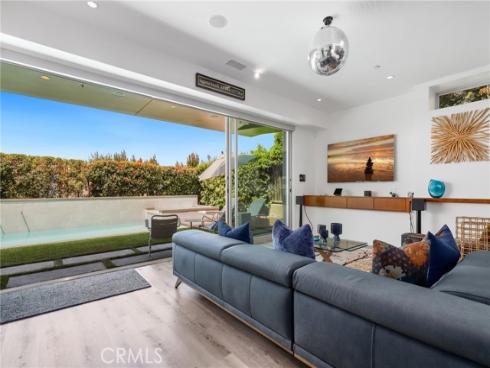 1088 Del Mar Avenue, Laguna Beach, CA