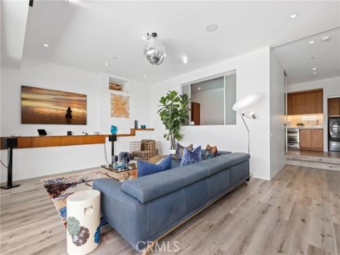 1088 Del Mar Avenue, Laguna Beach, CA