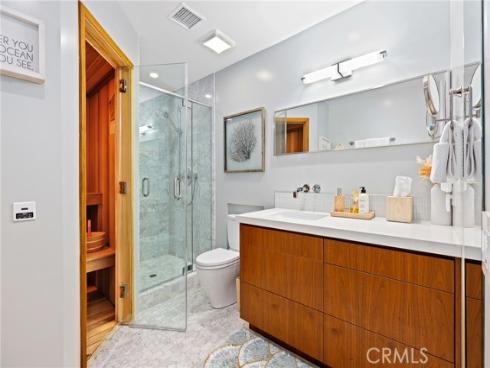 1088 Del Mar Avenue, Laguna Beach, CA