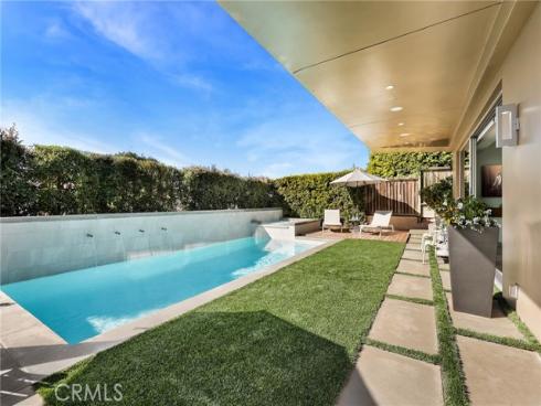 1088 Del Mar Avenue, Laguna Beach, CA