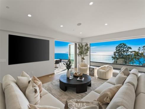 31 N Vista De Catalina  , Laguna Beach, CA