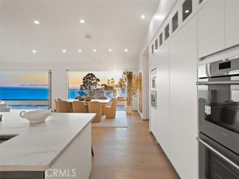 31 N Vista De Catalina  , Laguna Beach, CA