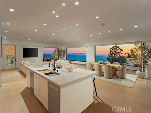 31 N Vista De Catalina  , Laguna Beach, CA
