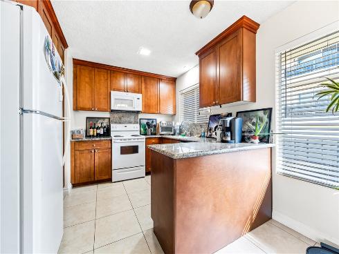 240  Moss  8  Street, Laguna Beach, CA