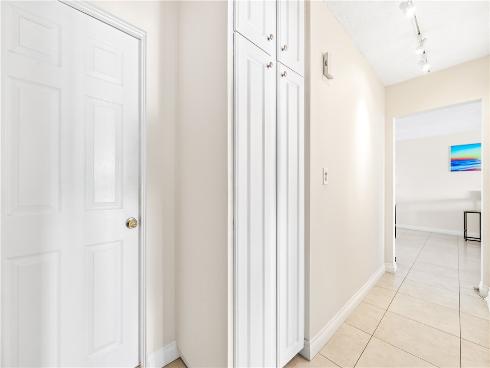 240  Moss  8  Street, Laguna Beach, CA