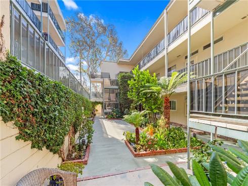 240  Moss  8  Street, Laguna Beach, CA