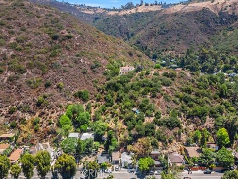 1595  Arroyo Drive  , Laguna Beach, CA