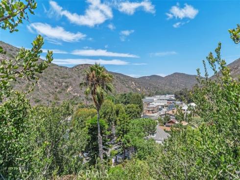 1595  Arroyo Drive  , Laguna Beach, CA