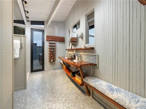 2480  Iris   Way, Laguna Beach, CA