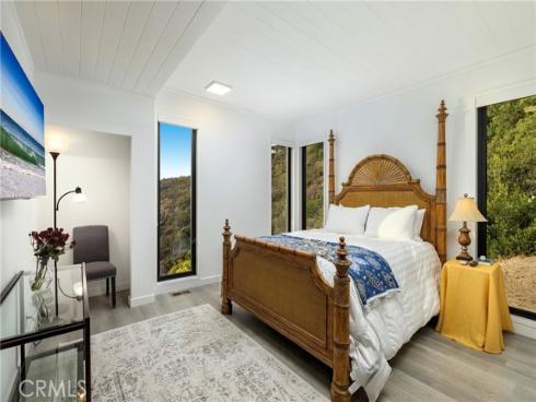 2480  Iris   Way, Laguna Beach, CA