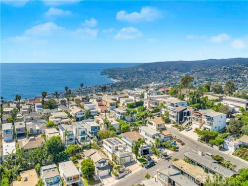 1071  Oro   Street, Laguna Beach, CA