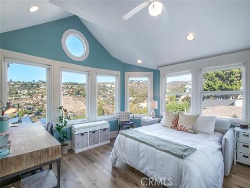 1025  Van Dyke   Drive, Laguna Beach, CA