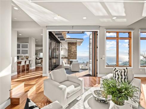 1076 Skyline Drive, Laguna Beach, CA