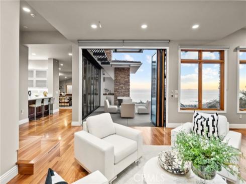 1076 Skyline Drive, Laguna Beach, CA