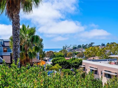 421  Loma Terrace  , Laguna Beach, CA