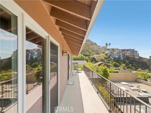 480  Nyes   Place, Laguna Beach, CA