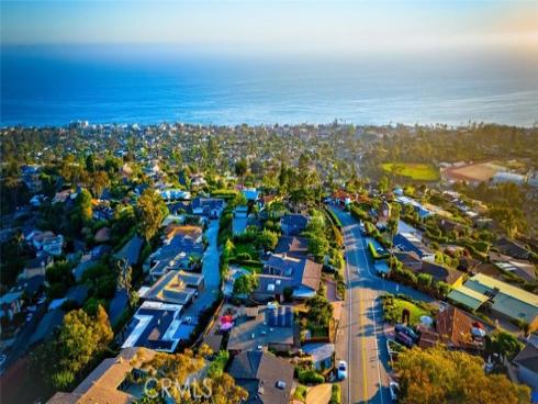 1687  Temple Hills   Drive, Laguna Beach, CA
