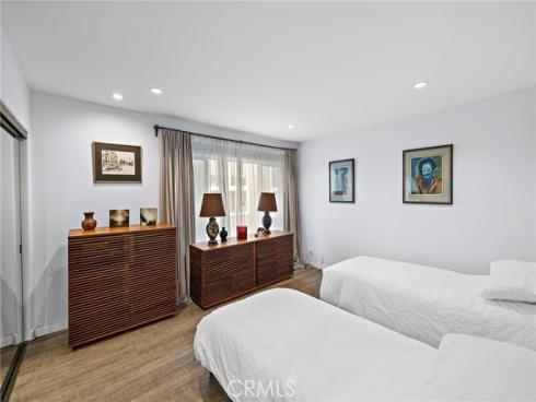 520  Cliff  304  Drive, Laguna Beach, CA