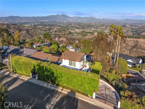 3030 Mountain View Dr