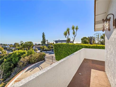 3030  Mountain View Dr  , Laguna Beach, CA