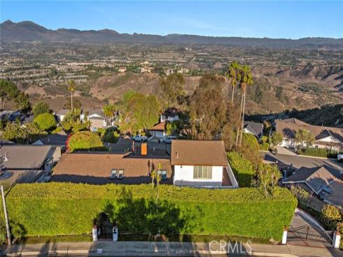 3030  Mountain View Dr  , Laguna Beach, CA
