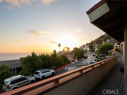 7 N Vista De La Luna  , Laguna Beach, CA