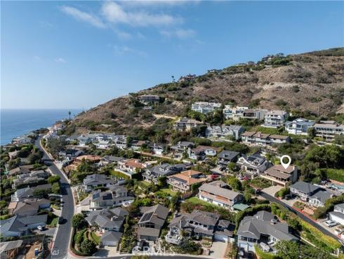 7 N Vista De La Luna  , Laguna Beach, CA