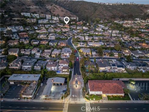 7 N Vista De La Luna  , Laguna Beach, CA