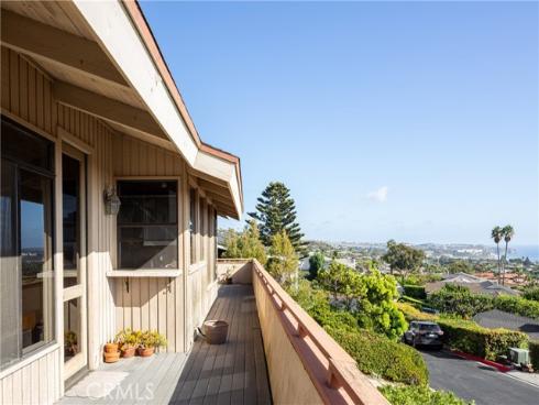 7 N Vista De La Luna  , Laguna Beach, CA