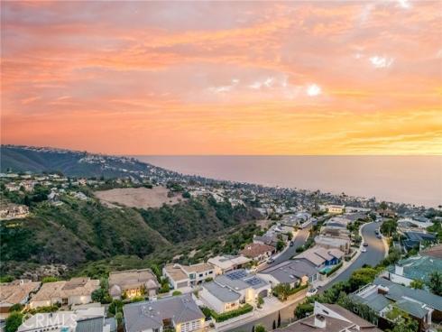 1545 Caribbean Way, Laguna Beach, CA