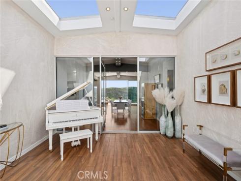 2085 Temple Hills Drive, Laguna Beach, CA