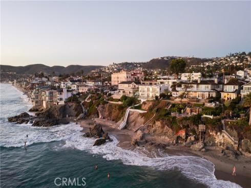 1337  Gaviota Dr  , Laguna Beach, CA