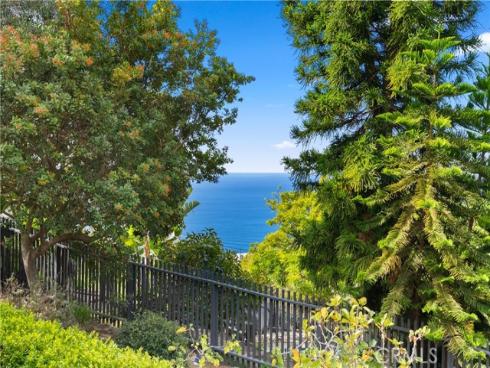 766 Pelican Drive , Laguna Beach, CA