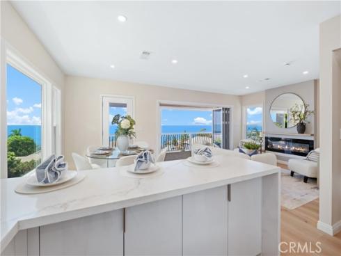 2961  Rounsevel  , Laguna Beach, CA