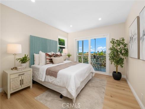 2961  Rounsevel  , Laguna Beach, CA