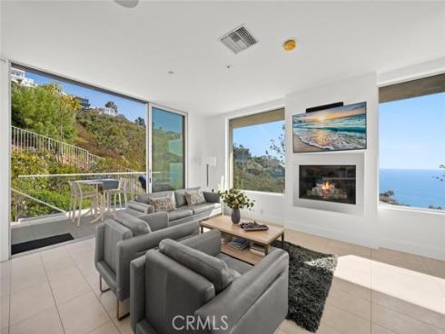 2300  Crestview  , Laguna Beach, CA