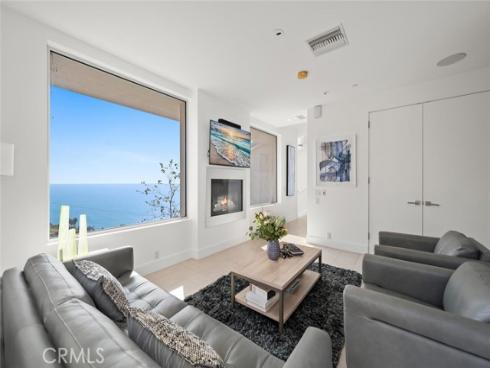 2300  Crestview  , Laguna Beach, CA