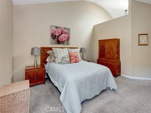 102 Santa Rosa Court, Laguna Beach, CA